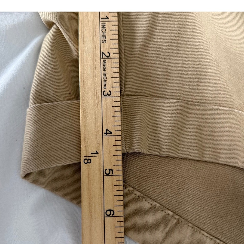 Banana Republic City Chino Khaki Tan Minimalist Cuffed Shorts Womens Size 10 - Picture 8 of 9